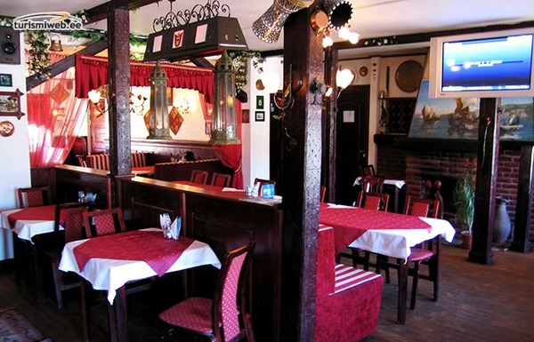 9/10 Antalya Taverna A La Turca