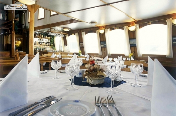 6/10 Restaurant-Steamship Admiral