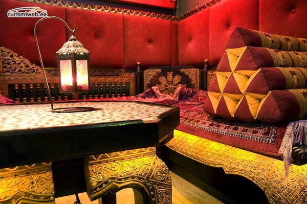 6/12 Calif Oriental Lounge