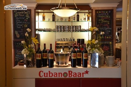 2/4 Cubano Bar