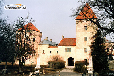 2/10 Koluvere Castle