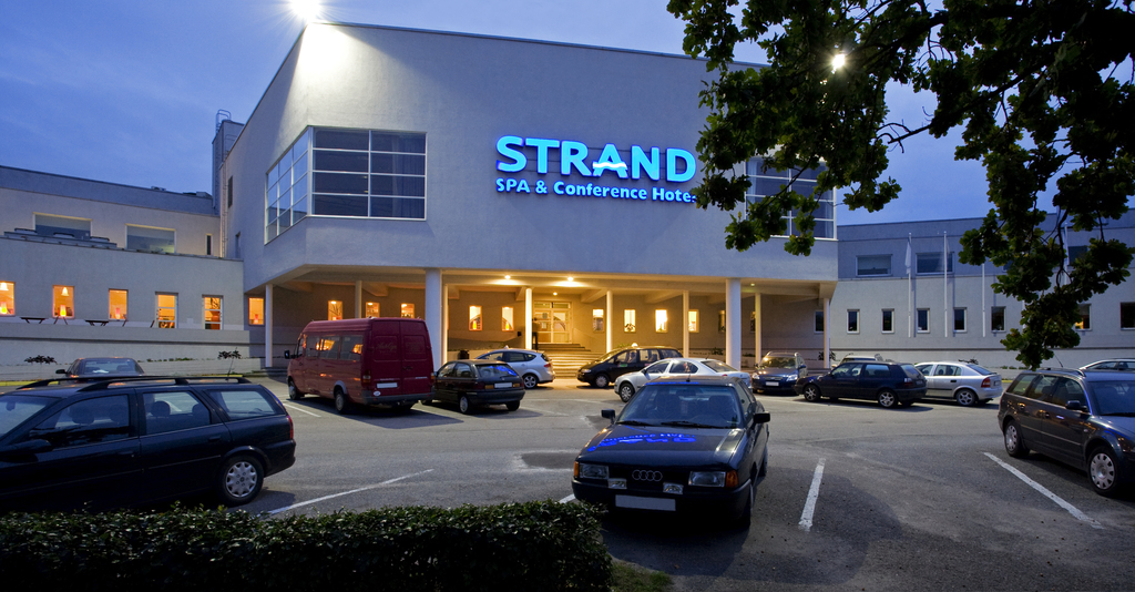 4/46 Strand Spa & Conference Hotel