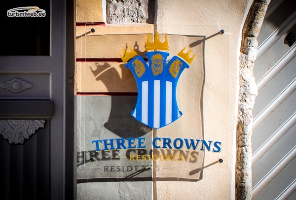1/18 Three Crowns Residents