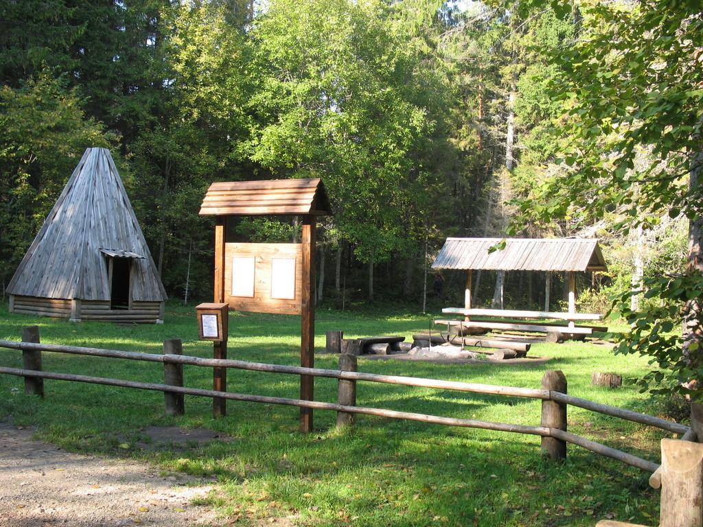 1/7 Väike-Maarja Municipality, Äntu Lake Sinijärv Camping Site