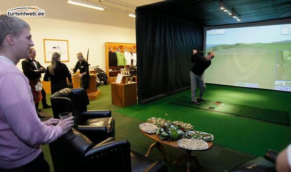 3/10 Weir Golf Studio