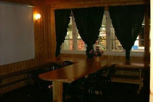 Guesthouse Rannamännid / Saunamaja konverentsiruum