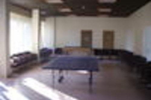 Freizeitsportzentrum Des Landkreises Tartu / SMALL ROOM