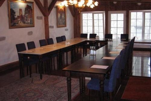 Olevi Residence / MEETING ROOM